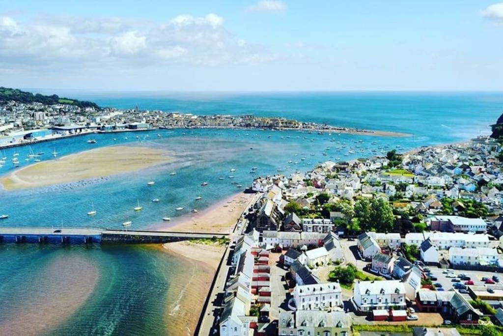 Beach Retreat Village Centre Location 샬돈 외부 사진